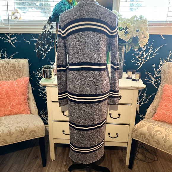 BEAUTIFUL, aerie , long blue and white cardigan, size S - Picture 8 of 13